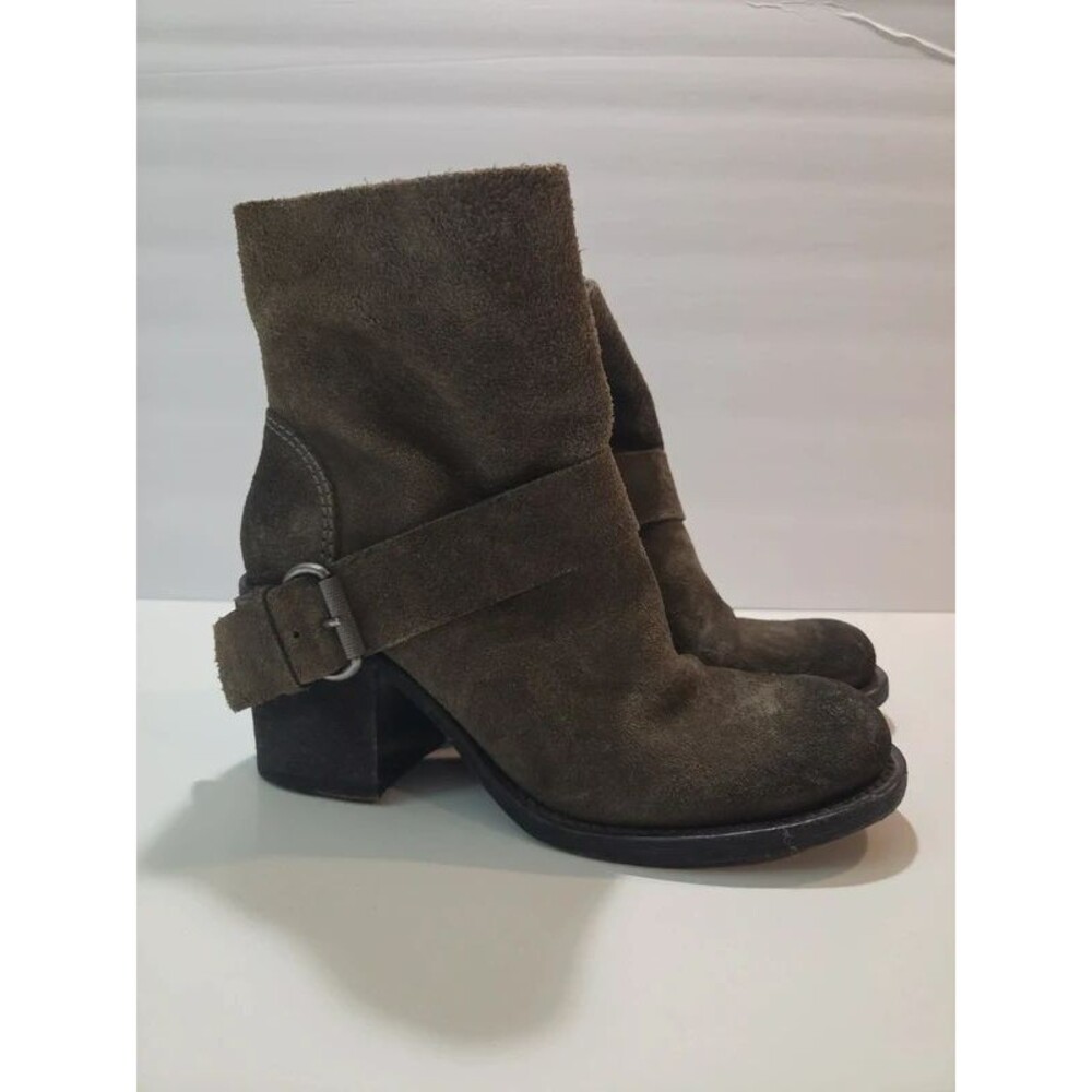 Vera Wang Lavender Casey ankle boot